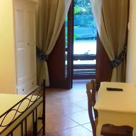 A Casa Di Nene 3* パリヌロ